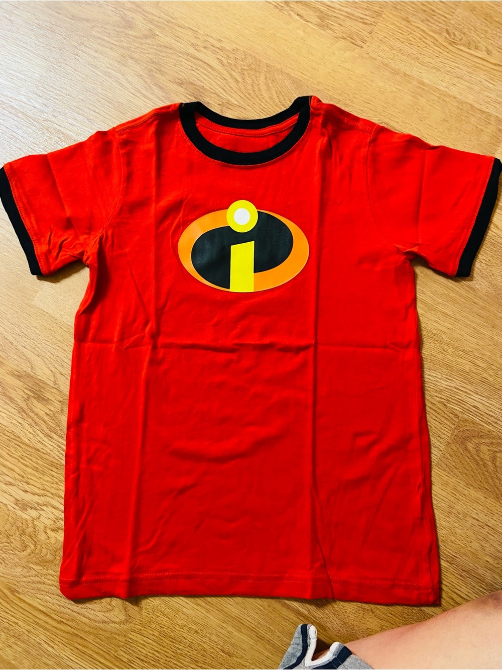 Disney Incredibles Kids Tee - New- 7/8
